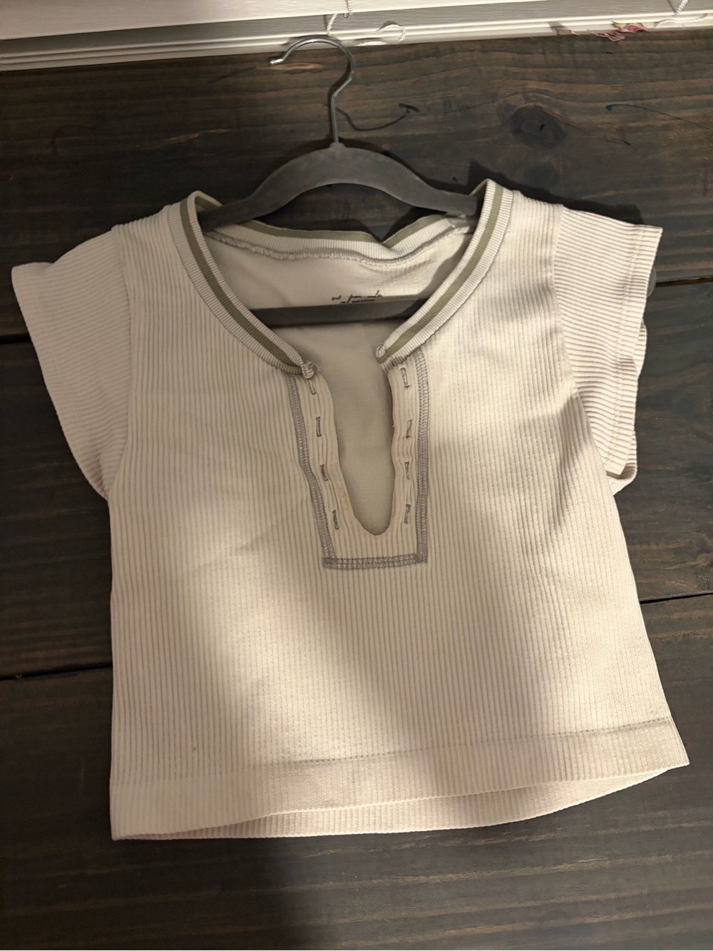 Size extra small/small urban outfitters crop top